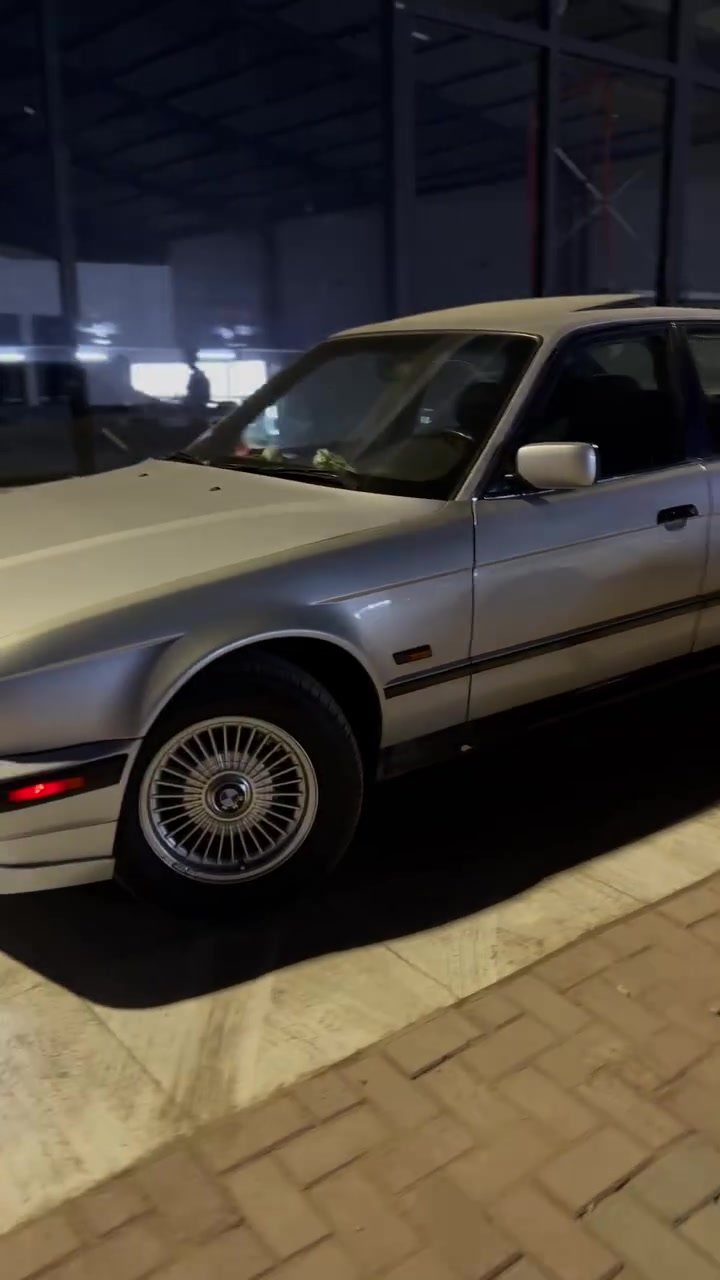 للبيع فقط BMW 525عدله مسكر موديل 91 لون سلفر بدون حادث فول واحد على واحد تبريد ثلج ❄️ فتحه سقف سنتر لوك فقل وفتح +تصعيد الجامات صالنصا هدرز عل ريمون وليس بوابه كزوزت عادي باسمي تحويل مباشر دخل جلد اسود صاج وكاله وليس دوشمه منضومه زنون كامل عادي ناصي بلوجكتر طخم ويل وتاير بل جيس صدر امامي وكاله طخم خالفي دبلات + لويات رياضي جديد بطاريه جديده اشاره لد سكن بل دعاميات سياره بخ عام جماليه فقط لا خياس ولا تصليح بختصار سياره بحاله الوكاله تاريك لي السعوديه مكان السياره موصل سعر 85 ما شراي لا تعبني واتعبك اني اكلك اذا مو شراي لا تتصل ***********
الكورك فقط واتس اب ***********
