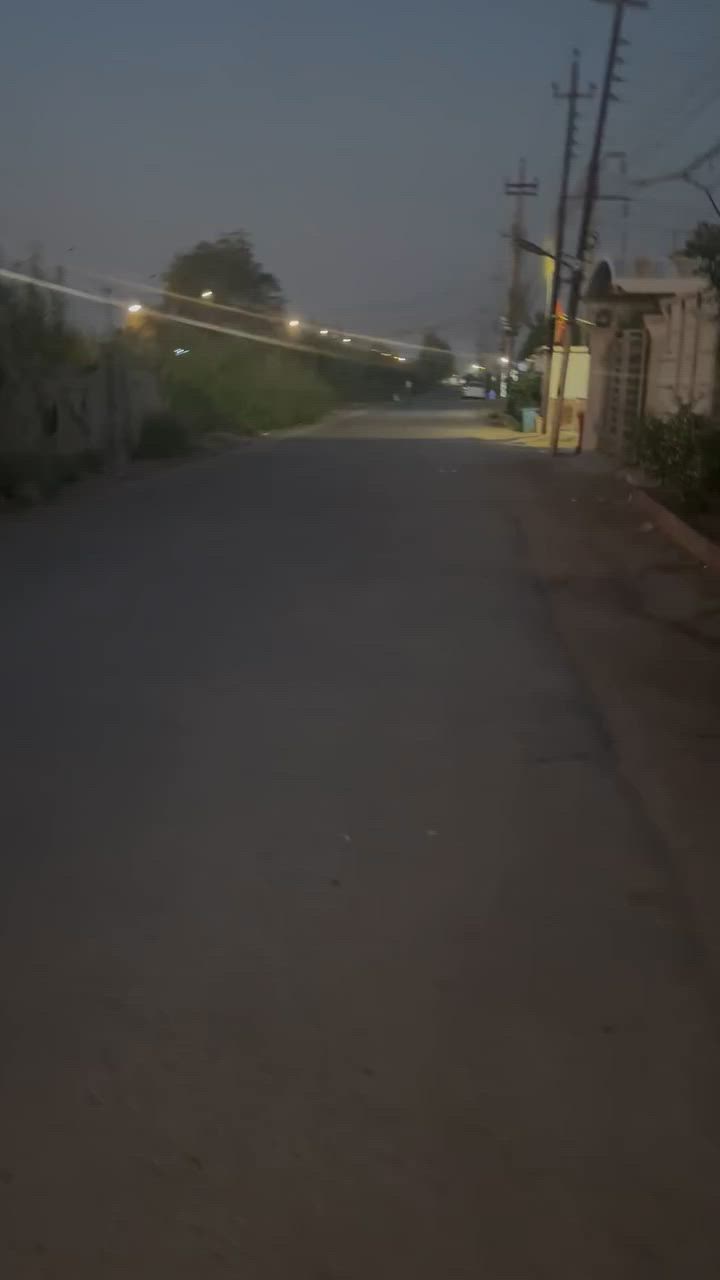للبيع بيت نضام مشتملات العدد ٢ مساحه البيت الواحد ٨٠ م +قطعه مساحه ١٣٠ متر منطقه طالب العلي على الشارعزمقابيل المدرسه السعر ٢٥٠  رقم الهاتف ***********
