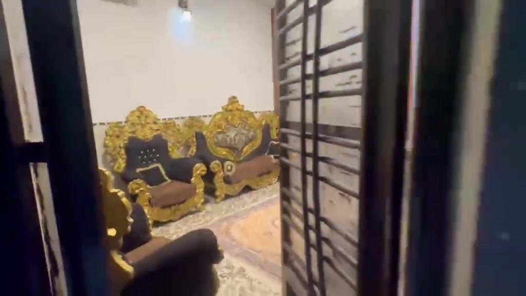بيت بزوير قرب مشروع المي الثاني
مساحه ١٢٠

طابقين اربع غرف نوم 

عرض الشارع ٨م 

السعر ٩٥بي مجال بسطي 

***********
