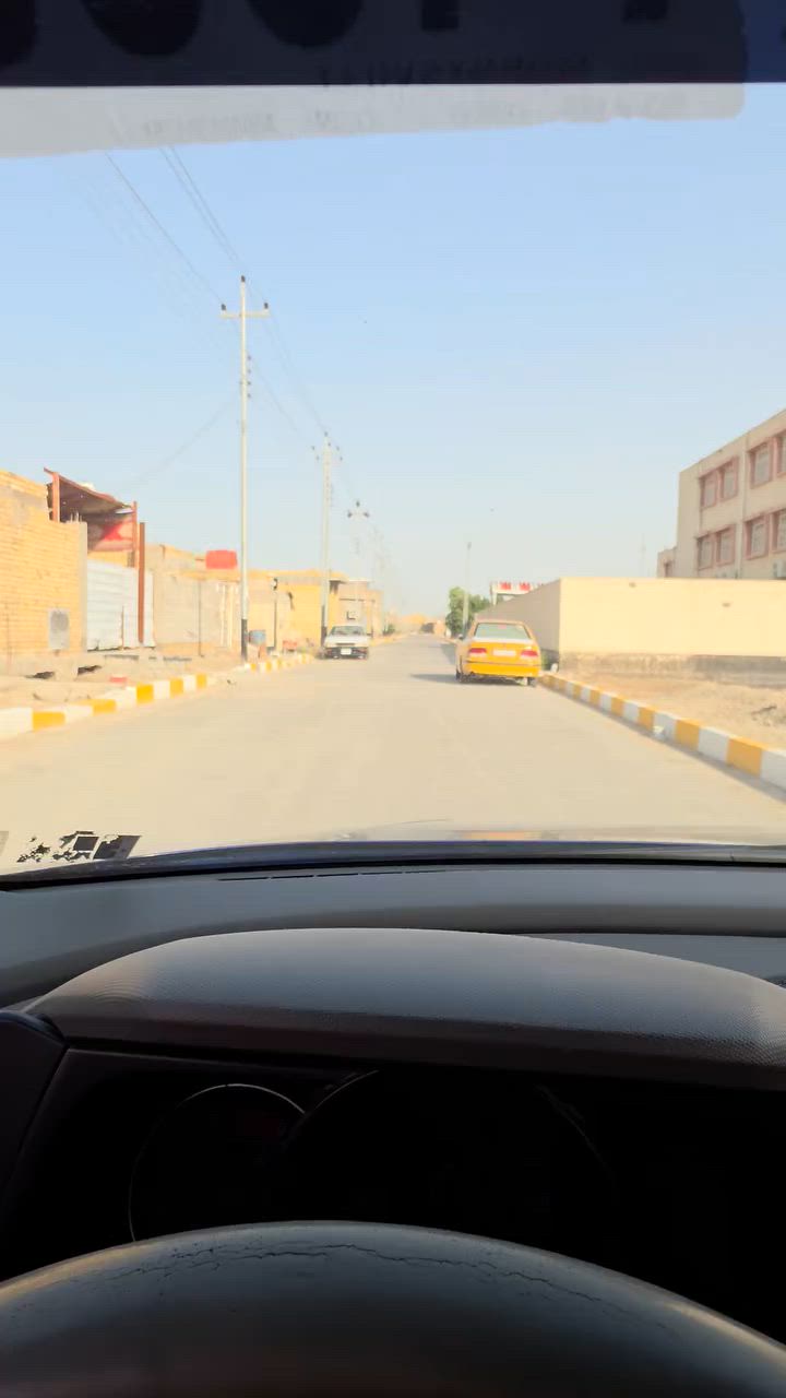 السلام عليكم قطعه طابو للبيع مساحه ٢٠٠م  عله ساحه
المكان سوق الشيوخ حي العسكري شارع الإطفاء قرب مدرسه الصينيه 
السعر ٣٠ مليون وبي مجال بيع مستعجل 
للاستفسار *********** واتساب ***********
