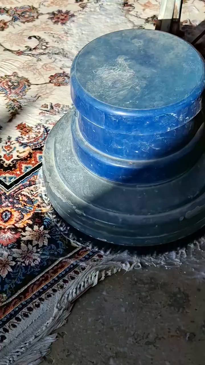 جوانترین شۆردنی فەرش ومافور کومبار و بەتانی شۆردنی تەنکی و ناوماڵ و قەنەفە بەجوانترین شێوە .ژم *********** ***********
