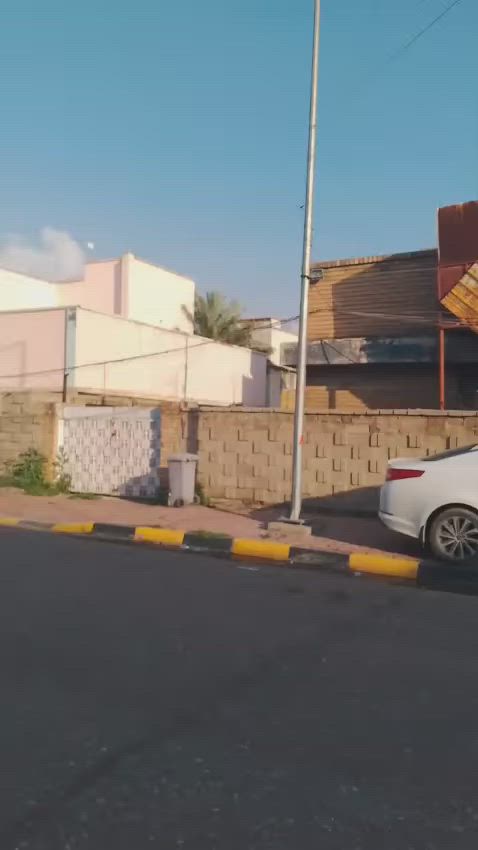 اعلام مكتب واثق المياحي  للعقار ***********
للبيع في الكوت الهورة 
بيت 480 متر التفاصيل في الفيديو

