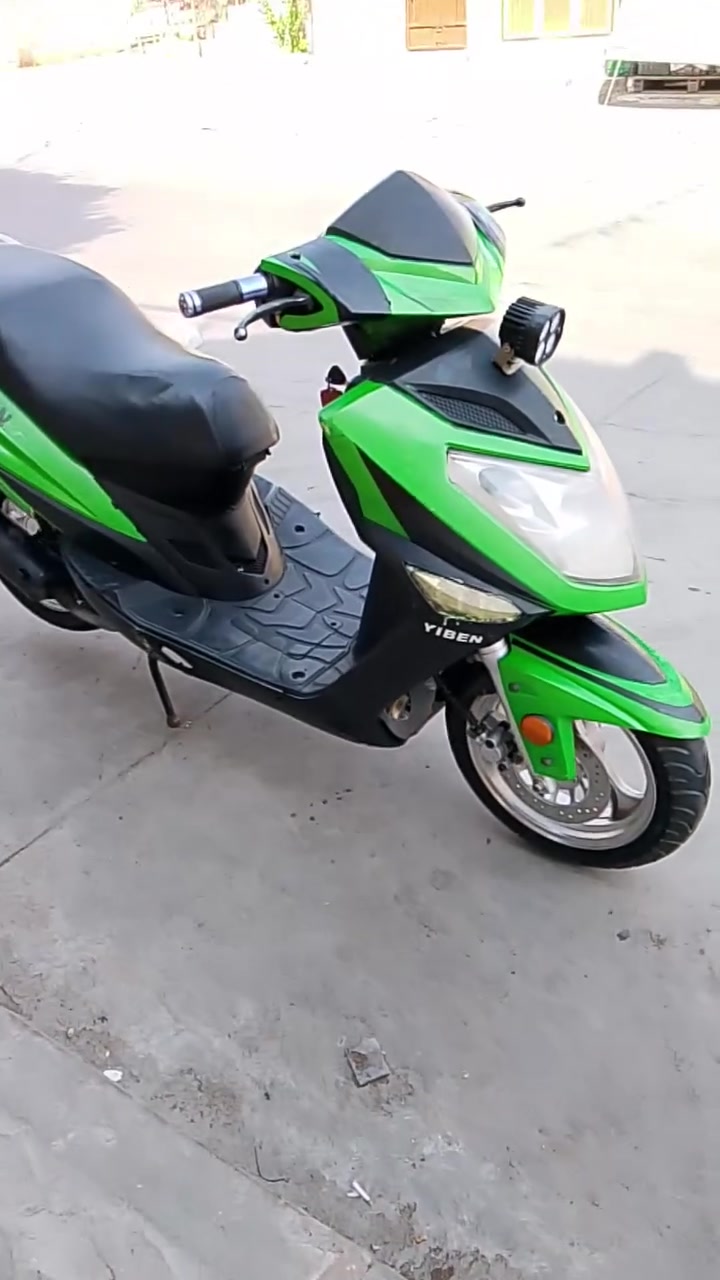 السلام عليكم عندي هاي الدراجه للبيع سرعتها 120 دراجه نظيفه وحلوه اي عيب ما بيها السعر 450 وبيها مجال هذا رقم موبايلي ***********
