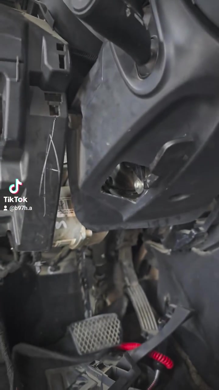 تحوير ماطور ستيرن MG zs بسبب سعره الغالي تم تحويره الى ماطور كوري وشغل وقواعد بلادي وضمان العمل 
كهربائي جميع انواع سيارات 
للاستفسار ***********
