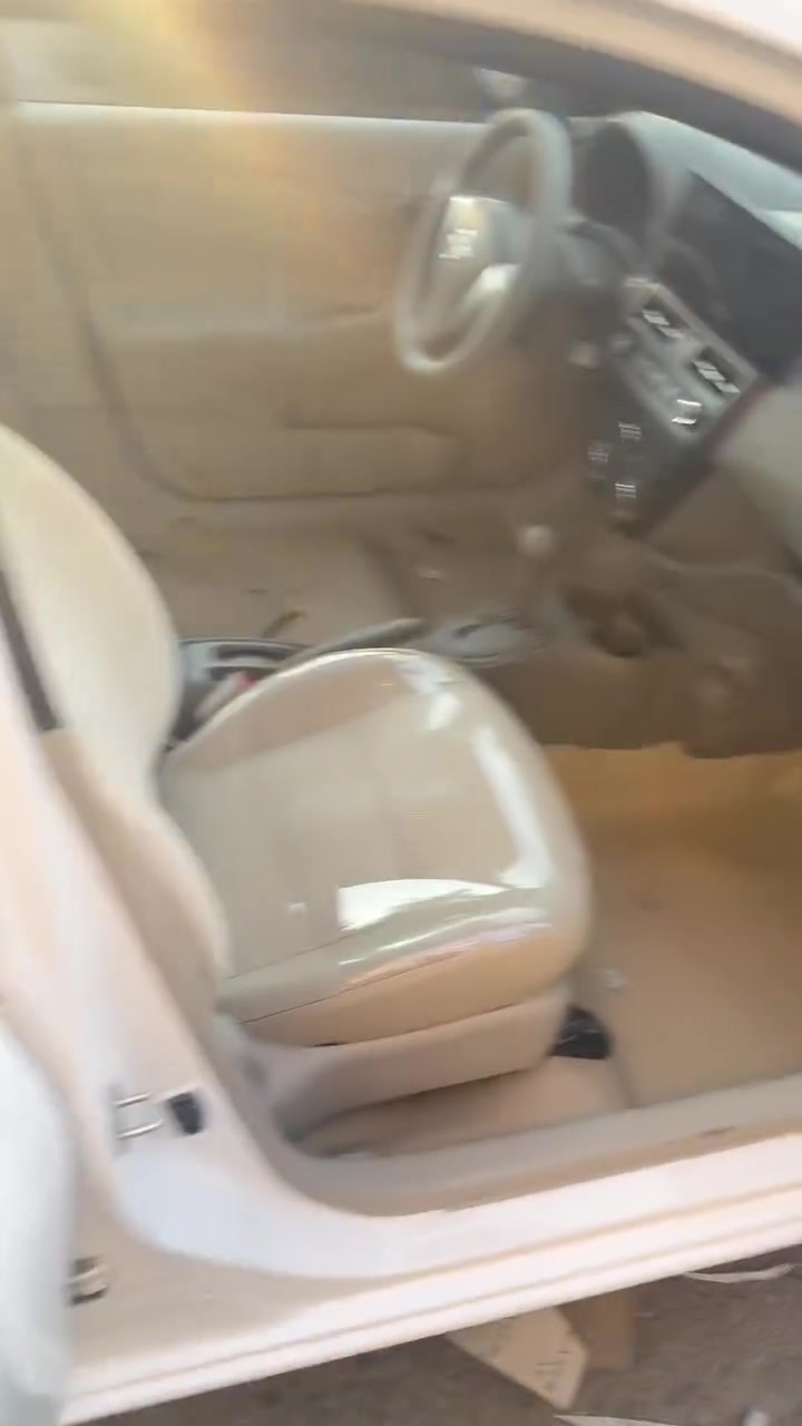 لبيع سني هندي مكفولة من شخط 
٢٥ موديل تونة دوشمناهة 
لبيع 
١٣٧ بيهة حك جية 
زيرو ٧ 
***********
