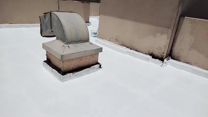 السلام عليكم عمل ماده الصطوح روف كوت عازلة من الحراره والرطوبه معه شبكه ألياف زجاجيه معه جلي وقلع الكير *********** حمودي ابو خالد هاي بعض الصور قبل وبعد العمل  من أعمالنا في هيت ونواحيها والحي السكني وهيت والرمادي
