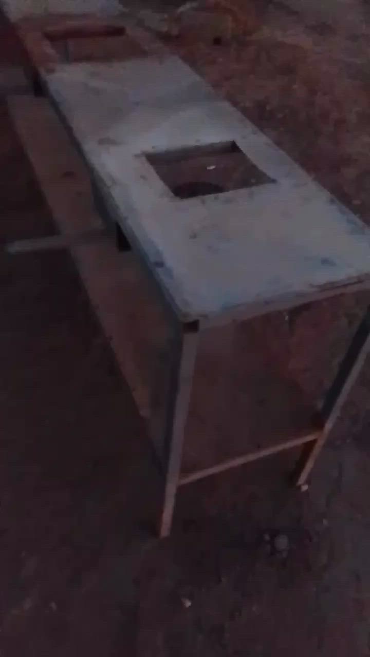 البيع طباخ 3 عيون جديد حديد ثقيل سعره 150وبيه مجال مكان نجف الاشرف رقم الهاتف ***********
