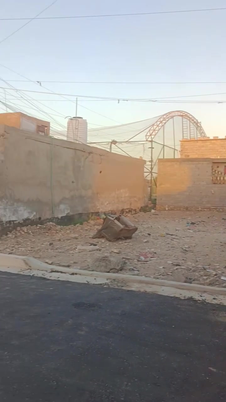 🏡✨ السلام عليكم ورحمة الله وبركاته ✨🏡
يعرض لكم مكتب دلالية الرافدين العقار فرصة مميزة لامتلاك قطعة أرض بموقع استراتيجي ومطلوب جداً في بغداد / سبع قصور.
📍 الموقع: شارع أبو أحمد قرب أسواق نصير – فرع أسواق أبو كريم
📐 المساحة: 170 متر
📏 الواجهة: 8.5 متر
📏 النزال: 20 متر
⭐ من أهم المميزات:
✅ نافذة على شارعين (أبو علي وأبو أحمد)
✅ قريبة من جامع الحمزة
✅ فرع 10 متر مع تبليط ورصيف
✅ جميع الخدمات متوفرة (ماء، مجاري، كهرباء)
✅ طابو سند 25
✅ موقع ممتاز للسكن والاستثمار
🔥 قطعة مميزة بموقع حيوي وقريبة من الأسواق والخدمات، فرصة لا تعوض للراغبين بالبناء أو الاستثمار.
السعر 25مليون 
📞 للاستفسار والمعاينة:
***********

#دلالية_الرافدين_العقار #بغداد #سبع_قصور #أرض_للبيع #عقارات_بغداد #استثمار_عقاري #شارع_أبو_علي #شارع_أبو_أحمد
