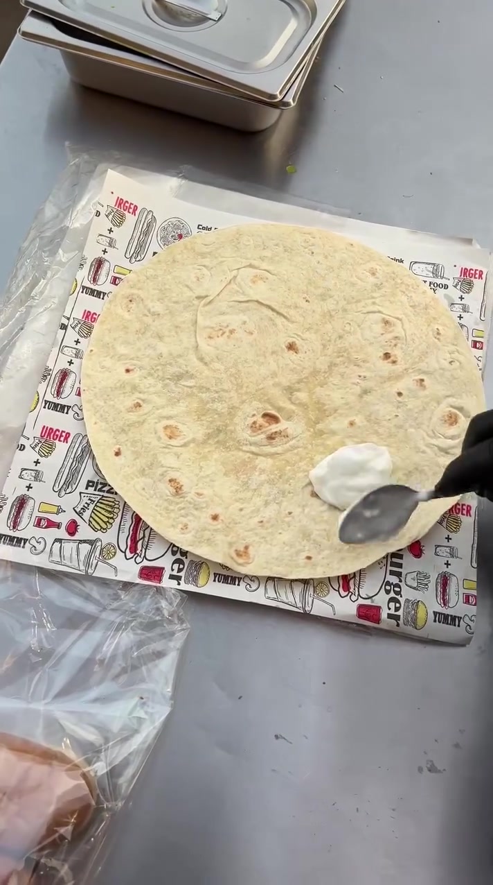 🌯 شاورما طيبة... وصاج عربي على الأصول. 🔥
جودة، نظافة، وطعم يخلّي التجربة تستحق الزيارة.
#اكل #اكلات#اكلات_شعبيه
#اكلات_لذيذه#اكلات_سريعه#مطاعم
📍 بغداد - المشتل - شارع المطبك
📞 ***********
📞 ***********
صاج مارينا... ننتظر زيارتكم.
