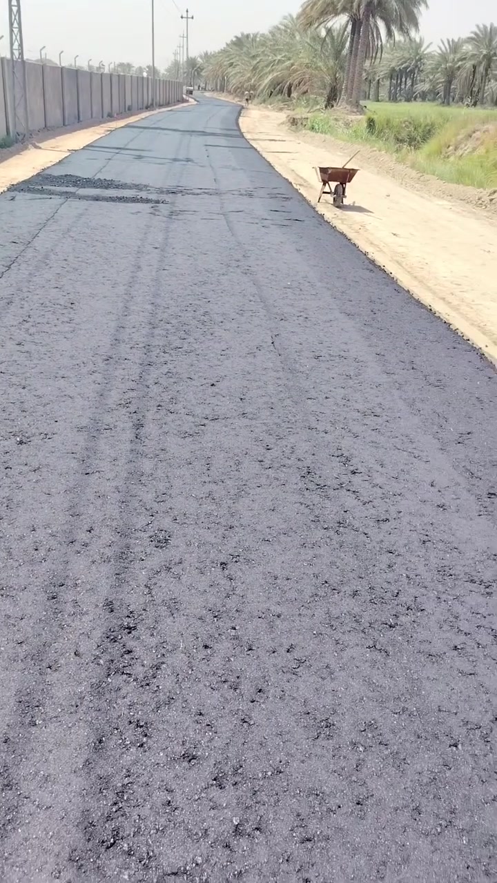 السلام عليكم مستعدين لتبليط الشوارع الحكوميه والزراعيه وبأسعار  تنافسيه كافه محافظات العراق الاستفسار  ***********
