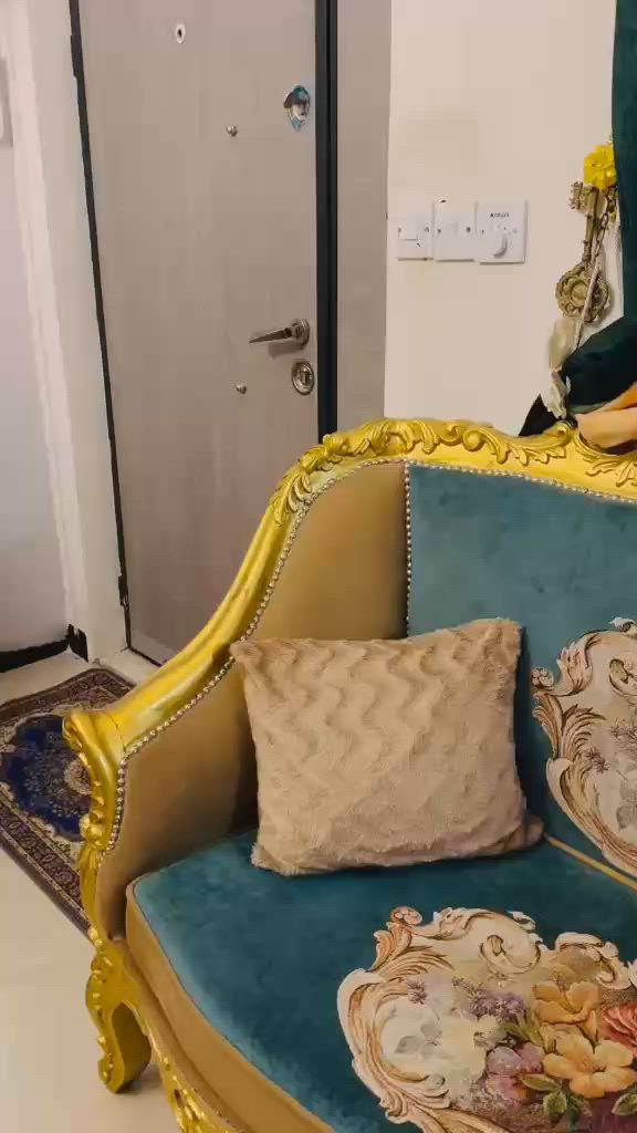 طخم قنفات زان مصري عشرة مقاعد نظيف جداً مستعمل جداً قليل مكانه المنصور داخل شقة غير مستخدمه بكثره سعره 1250000مليون  يعني مليون وربع  للاستفسار واتساب ***********
