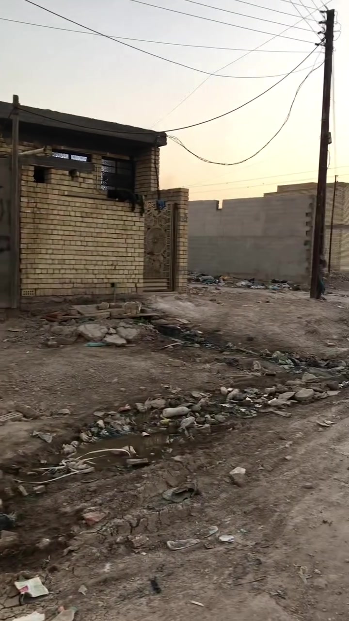 قطعه ارض للبيع واجهيه 6ونزال ١٦وره ملعب رسول بثلاث افرع مساحته ٩٥
الخدمات مي وكهرباء ومجاري السعر القطعه ١٦
***********
