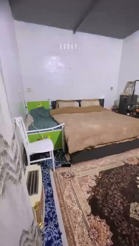 مشتمل مساحة 50متر طابقين خدمات مي ومجاري وكهرباء الزعفرانية نهاية شارع المعهد السعر 37 وبي مجال 
***********
***********
