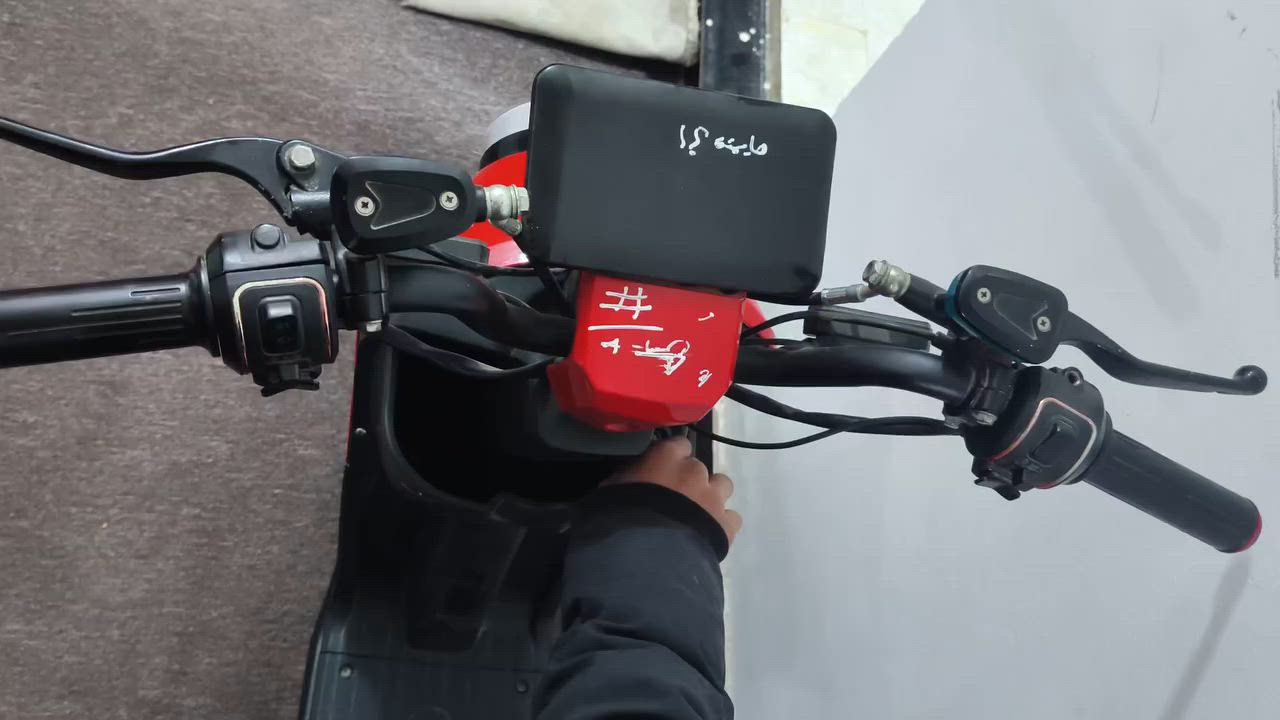 السـلام عليكم
***********

دراجه R9
بطاريات 🔋جدد
مسجل
2024جديده الدراجه 
شاحنه بلاديه
سكليتر جديد

                        مكاني القبله حي القائم 
              السعـر:325وبيها مجال
