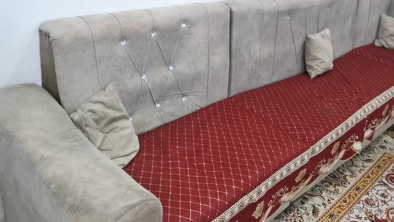 السلام عليكم
عراقي سوكي خفيف 
السعر 100 الف وبي مجال هم بسيط
بغداد الغزالية
ملاحظة (خفيف شغل سوكي مو تكمة يعني) 
***********
