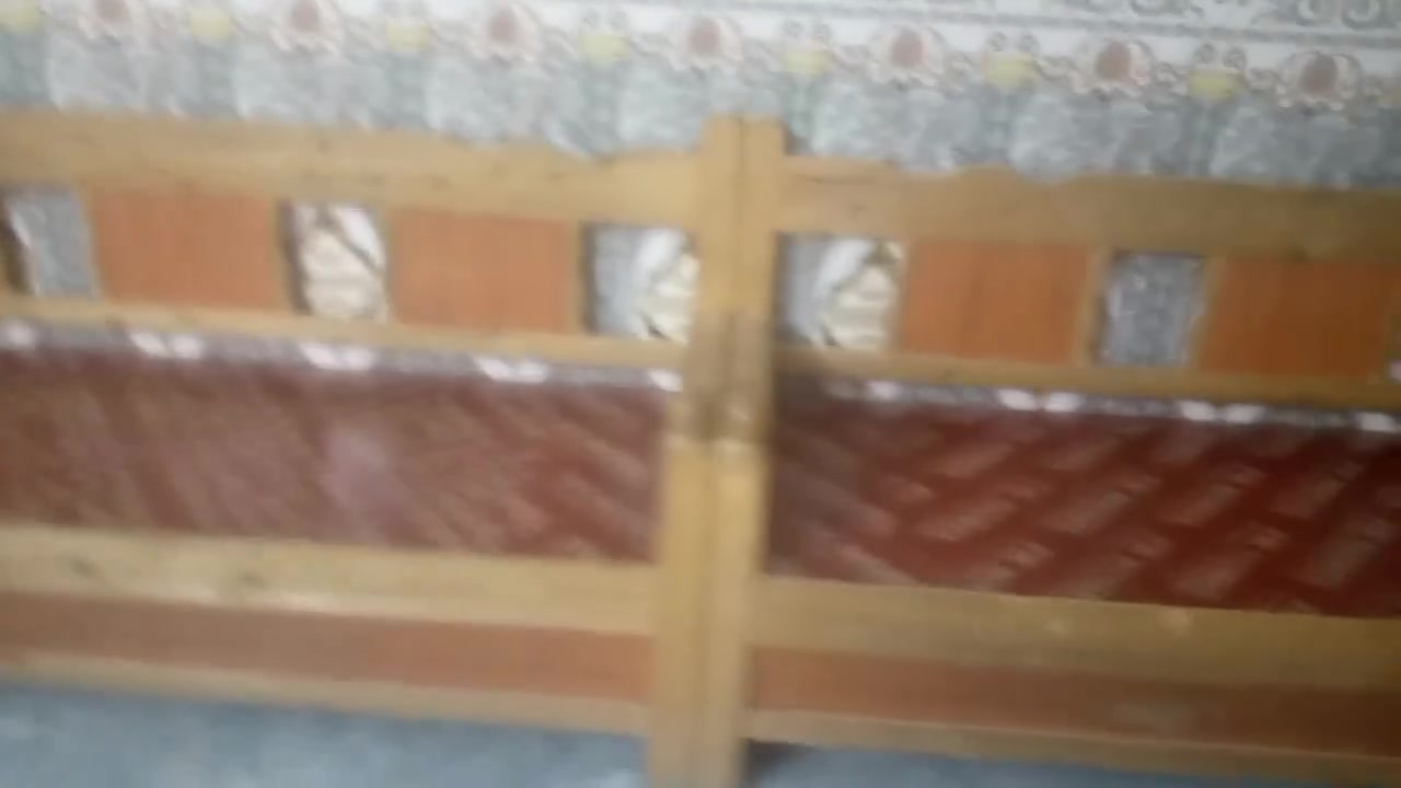 السلام عليكم عيني هاذا البيع الاستفسار *********** وتساب
