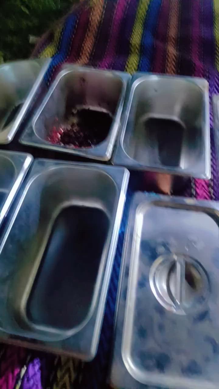 حافضات ستيل ١٠
٥ مع قبق 
٥ بدون قبق
***********
