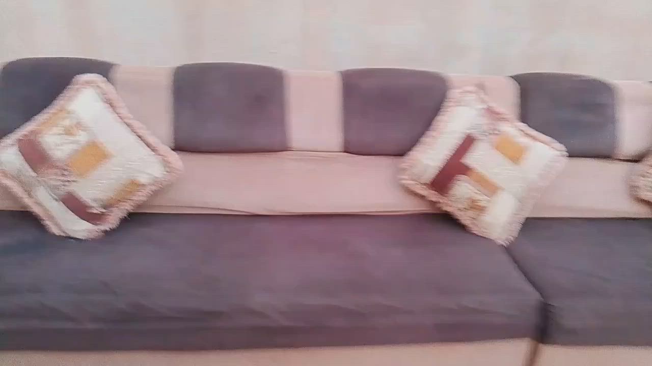 سلام عليكم اخوان عندي ديوان للبيع أسعر 125الف ابي مجال ديوان نضيف هذا رقمي للتواصل مع ***********
