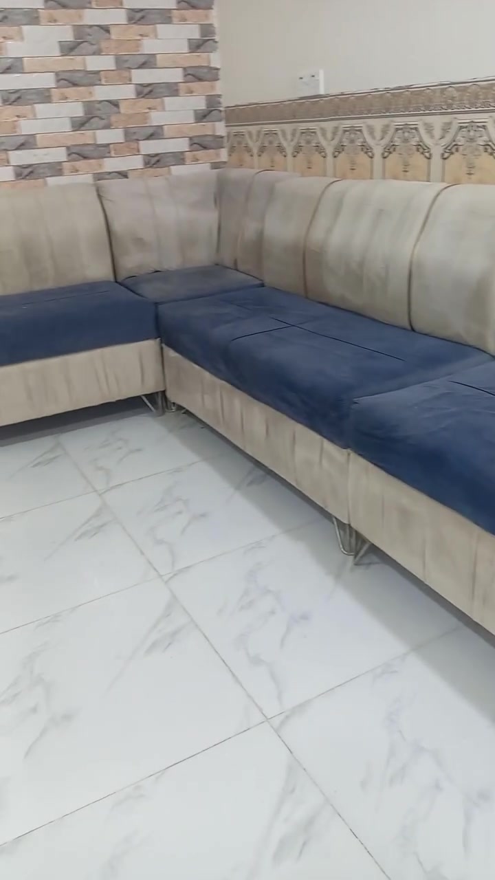 السلام عليكم  ديوان للبيع 8 مقاعد السعر 125وبي مجال مكان بابل جبله تصال علا الرقم 
***********

