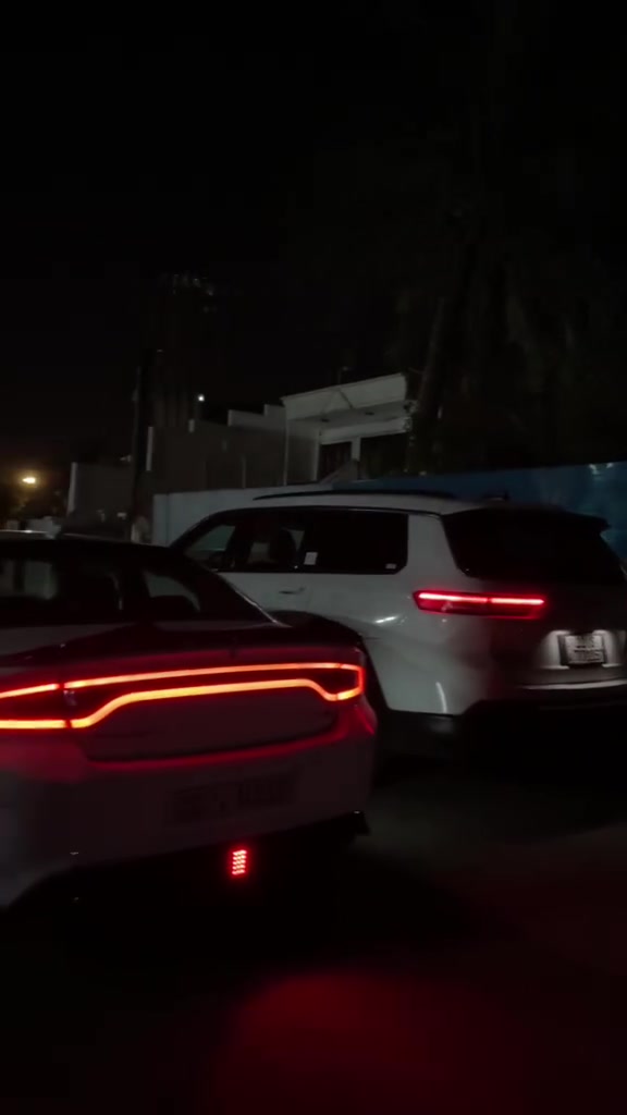 للبيع | دودج جارجر R/T Track Pack 5.7 HEMI موديل 2019
* الموديل: 2019
* الفئة: R/T Track Pack
* المحرك: 5.7 HEMI V8
* المسافة: 66 ألف ميل

السيارة بحالة ممتازة، صارلها سنوات عندي واستخدام شخصي، وكل شيء بيها يشتغل بدون أي ملاحظات.

المميزات:
✅ حادثها بأمريكا (ضربة بجم) وتم تصليحها باحتراف.
✅ أكفل الكير والمحرك والكهربائيات.
✅ بدون أي كلوب أو Check Engine.
✅ برمجة أداء + برمجة استخدام يومي، وصرفية البنزين ممتازة مقارنة بمحرك الـ 5.7.
✅ داخلية نظيفة جداً.
✅ أكزوزات بلدية R/T بدبات سود أصلية.
✅ تخم تايرات جديد.
✅ دسكات جديدة.
✅ تبريد ثلج.

السعر: 150 ورقة (150$) وقابل للتفاوض بالمعقول.

📍 الموقع: بغداد – جسر ديالى

📞 للاستفسار: ***********

