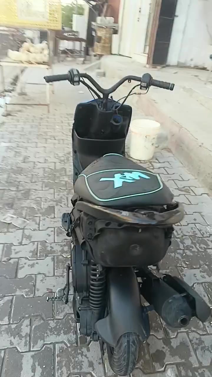 سلام عليكم دراجه البيع سعر 400وبيها مجال ***********
