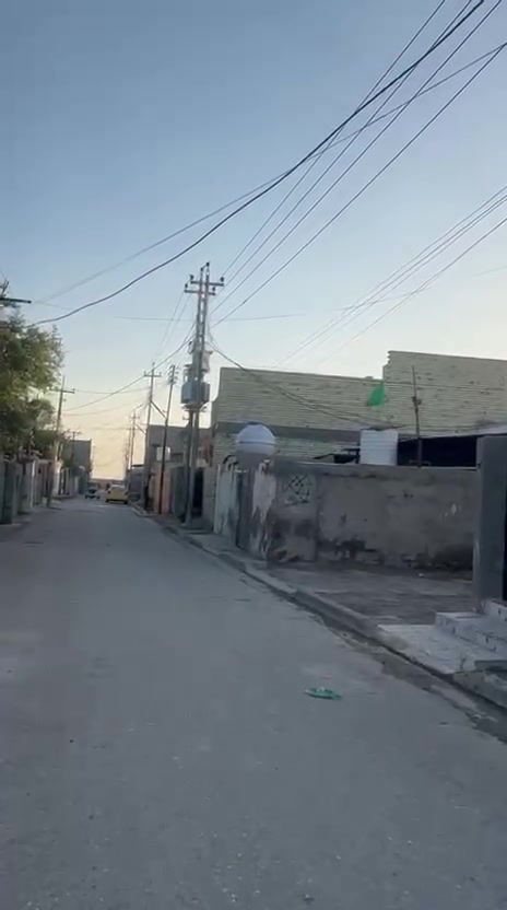 السلام عليكم اخوان اعيد النشر بسبب الوعود الكاذبه بيت للبيع زراعي سند ٢٥ البيت متكون من غرفتين فوك وغرفه وستقبال جوه حمامين خارجي وداخلي وتواليت خارجي مطبخين خارجي وداخلي ودرج خارجي وداخلي البيت البناء مالته طابوك خدماته كامله من كلشي مساحته ١٢٠ السعر ٤٥ وبيه مجال لشراي بس وبيكم خير وتدللون مكانه جسر دياله القديم جامع طه شارع اسواق جمانه الرقم
***********ملاحضه/ البيت شويه ناصي من جوه وشكرا .
