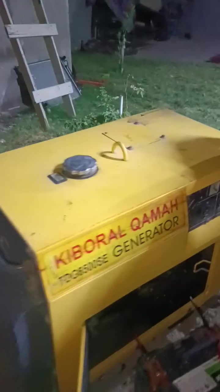 السلام عليكم مولده البيع شغاله على السويج تشغل وتفحص قبل لا تاخذها مشتغله موسم واحد بس مكاني نجف ***********
