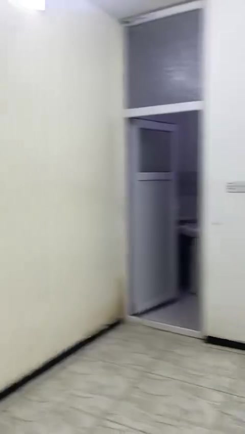 شقه للايجار طابق ثالث  غرفتين وصاله مصعد شغال الاعظميه ساحه الدلال  مقابل منتجع الف ليله قرب الحمداني قفلها 450
***********

