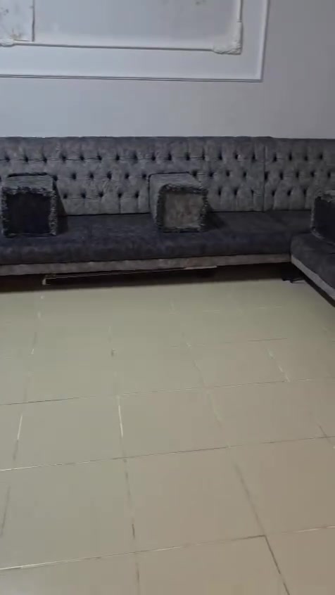 ديوان حرف يو شغل موصل خشب طبيعي درجة اولى واسفنج ضغط عالي
المكان اربيل 
***********
