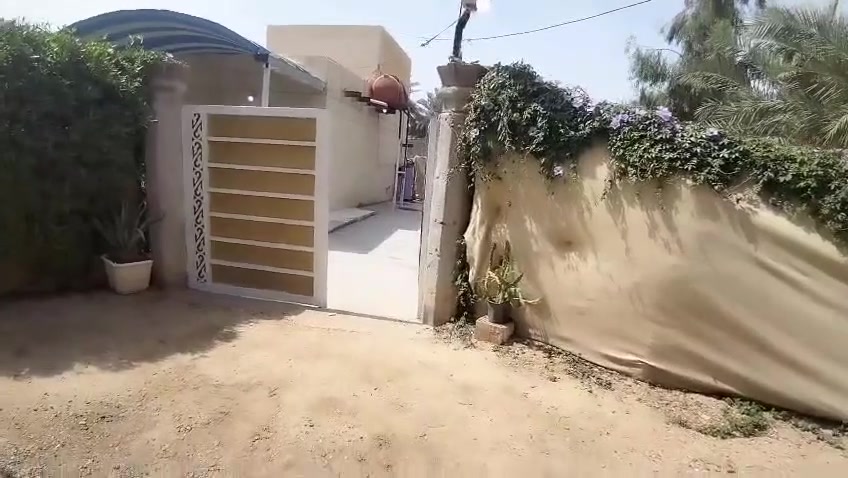 دار للبيع 🫱
مساحه البيت ٥٠٠م
جنس الارض زراعي بناء بلوك درجه أوله 
يتكون البيت من ٢ غرف نوم 
صاله واستقبال ومطبخ 
العنوان بابل قضاء المحاويل البدع قرب حي الشهداء سعر ٦٥ قابل للتفاوض ***********
