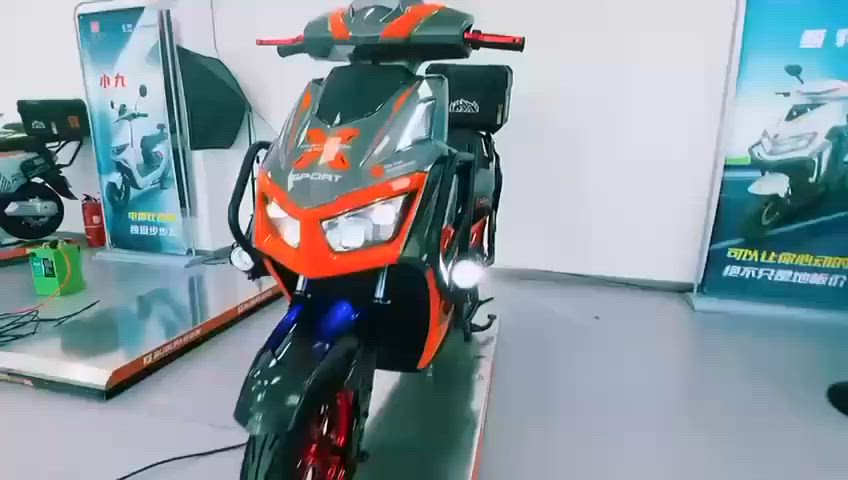 #� وصل الجديد… دراجة الشحن السبورت الشبابية 🚀

🔥 محرك 3000 واط قوي جداً
🔥 سرعة تصل إلى 100 كم/س
🔥 6 بطاريات لأداء وتحمل ممتاز
🔥 مسيطر 100 أمبير
🔥 ويل 12 رياضي وثابت
🔥 تصميم شبابي عصري وألوان مميزة
🔥 سحب قوي وثبات عالي على الطريق

💯 مناسبة للشباب، التنقل اليومي، والشغل الخفيف
البيع:مفرد-جمله (بأنسب الاسعار).    ….

للأستفسار:يرجى مراسلة الصفحة او الاتصال على الواتس اب مباشرة على الرقم التالي:
     
📞 *********** 📞

الموقع:الانبار-الرمادي-حي 8 شباط-قرب جامع احمد بن حنبل-(محلات سعد وادي)📍

(تتوفر خدمة توصل لجميع انحاء العراق)🚕🚕
