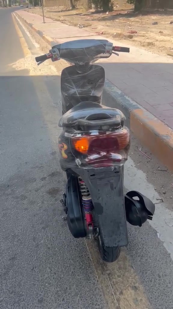 السلام عليكم ،،،عصفورية جديده كلش سلف نكرة،،هندر ،،اشاير ،،كهريائيات كلهه شغاله ،،دبلات،،
تايرات جدد،، قفل جنطه،، قفل ستيرن،،اي نقص مابيهه
بغداد الحرية،،السعر 400 ،،***********
السلام عليكم ،،،عصفورية جديده كلش سلف نكرة،،هندر ،،اشاير ،،كهريائيات كلهه شغاله ،،دبلات،،
