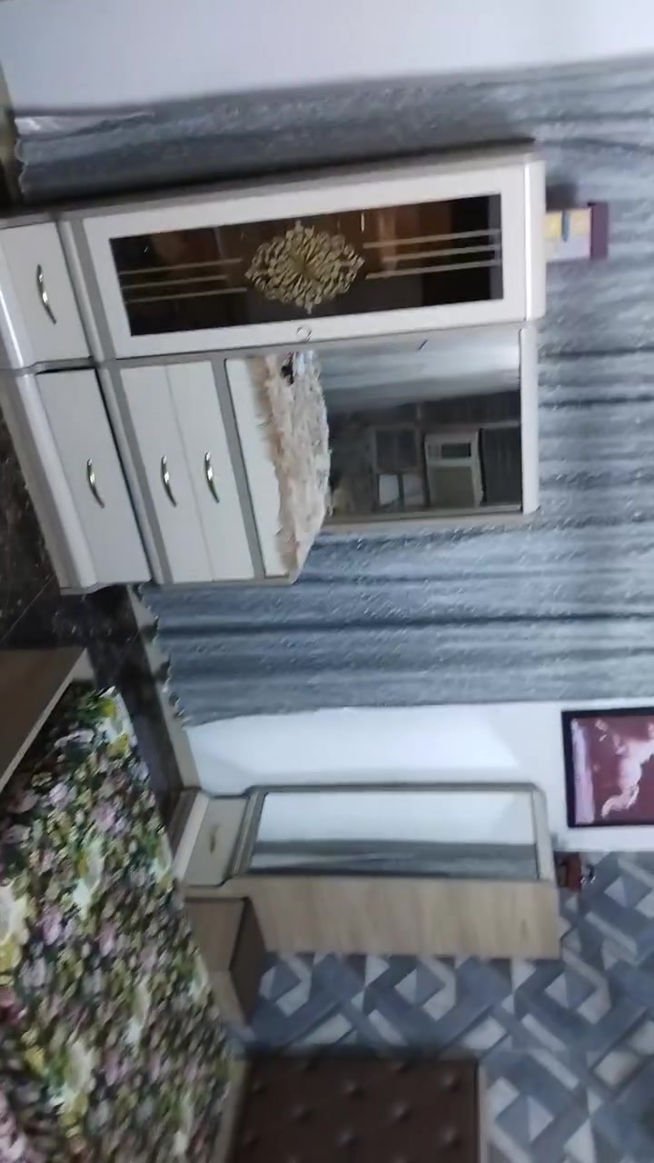 السلام عليكم غرفة نوم تركي نظيفة مابيهه اي عيب ولا كسر سعرها ٨٥٠ وبيهه مجال***********
