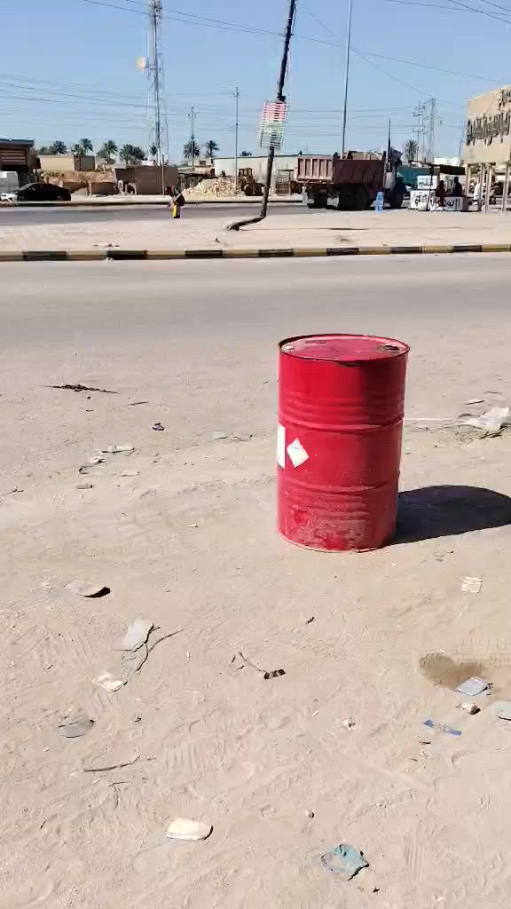 محل دهن جاهز البيع سبب البيع عدم التفرغ رفوف دهن بطل هواه حجم 300رغوه كامل ديوانية قضاء ***********
