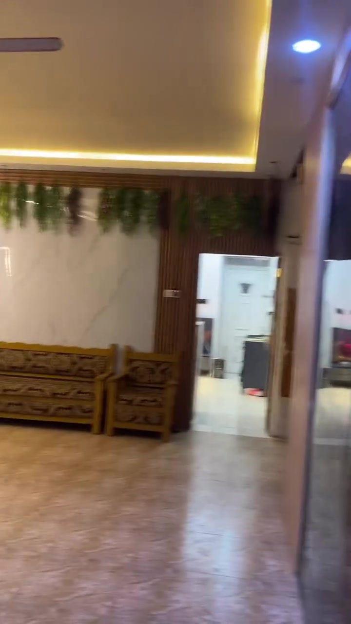 سلام عليكم بيت بل امين يم سحت دكسن بيت كامل مكمل ونضيف هذاه رقمي ***********
