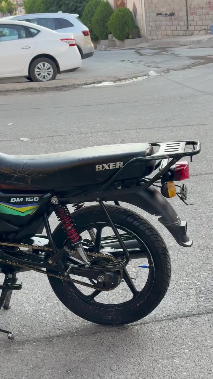 بسم الله الرحمن الرحيم 

Bxer 150cc

2024

بۆکسەری ١٥٠ مۆدیلی ٢٠٢٤ تا بڵێی پاکە زۆر مەزبوتە و ئیستۆپ و دەبڵ  بێعەیبە ماتۆڕێکی تا بڵێی دوندو تۆڵە لێخوڕینی تا بڵێی خۆشە و هیچ هیلاکت ناکا  وەک دایوانە و حەجمی وەک دایوانە  پاک ماوەتەوە و ئەزیت نەدراوە سعری ٦٣٠ هەزار و مەجالێکی کەم  

***********

دەستخۆش ئەدمینی بەڕێز
