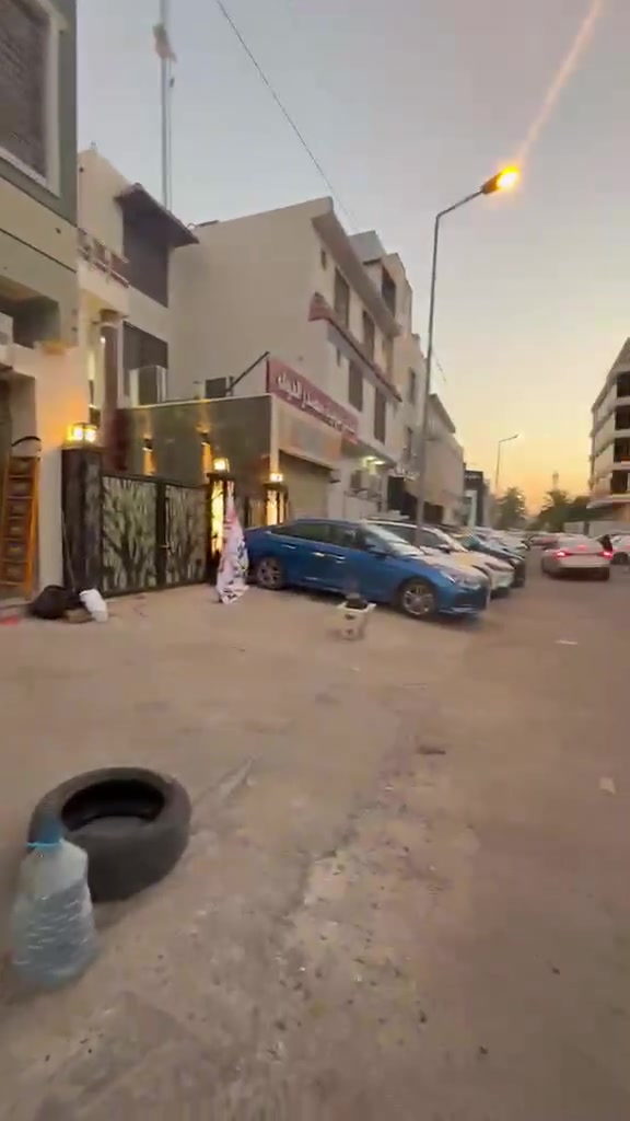 شقه صغير للايجار طابق ارضي بلحارثيه
تحتوي ع غرفه ومطبخ وصاله وحمام 
للاستفسار الاتصال واتساب 
الرقم
 
‏‪***********‬
