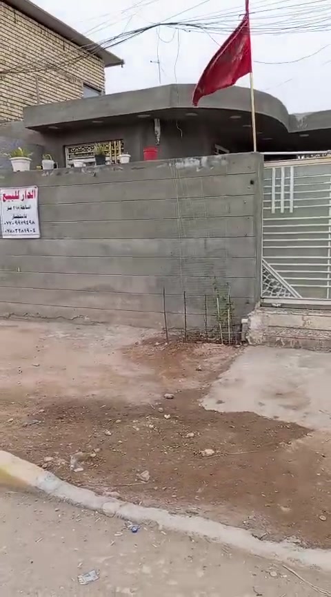 بيت للبيع ركن على شارعين 20المساحة 219 متر في مسقط شارع ملعب ميلاون بناء حديث مطلوب صندوق الاسكان القسط الشهري 250 الف 
للتفاصيل الاتصال ***********
