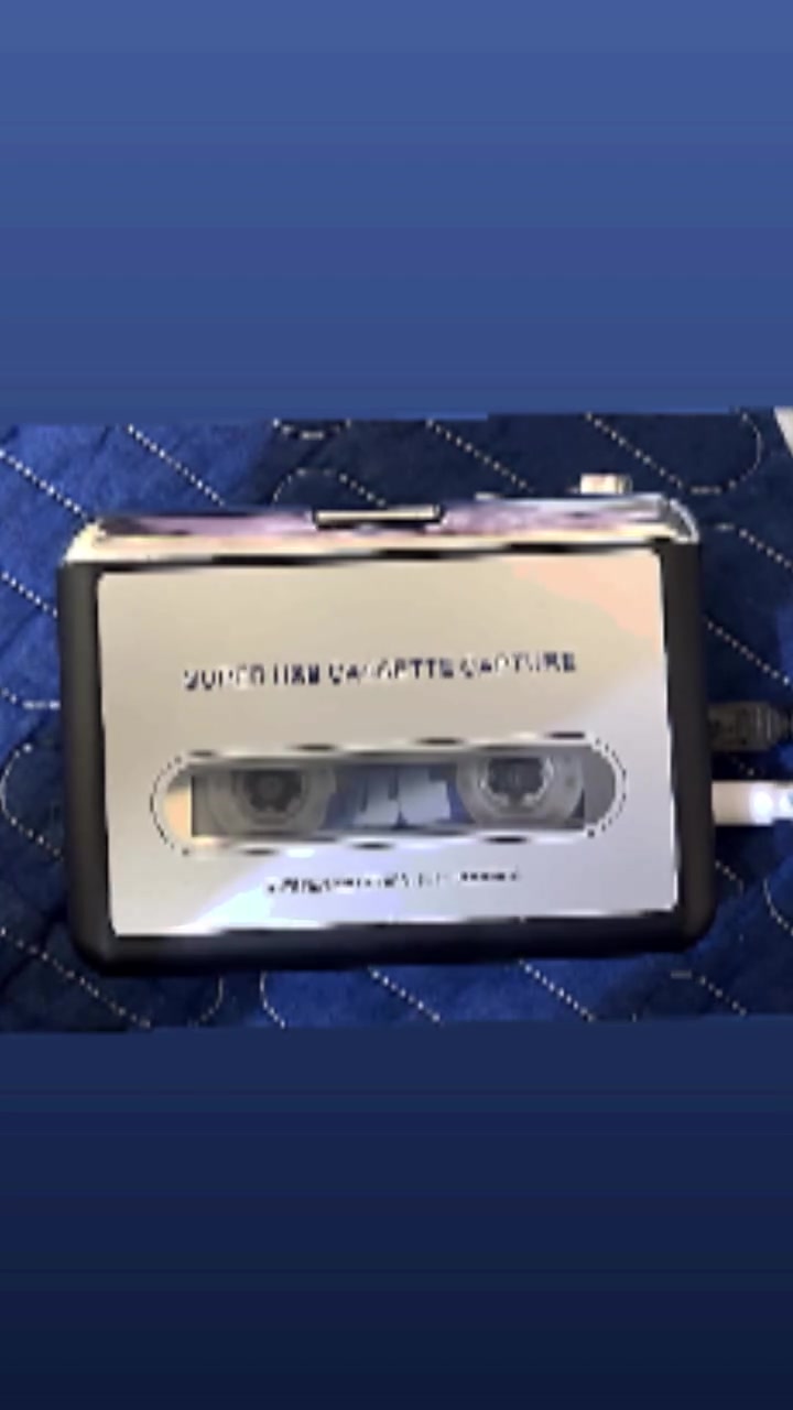 السلام عليكم متوفر مسجل كاسيت ومسجل اقراص cd وعندي 28 كاسيت اجنبي بيهن ايرون ميدن وبلاك سباث وميتال وبعد اشياء هواي ملوزه سعر نهائي 75 رقم ***********
