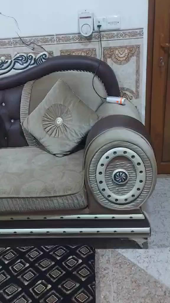 اغراض مكانهم ساده بعويزه الطخم 600بينو مجال البوفيه 100الغرفه 300معاه دوشك تعال خاص


**إذا كنت صاحب هذا الإعلان وتريد حذفه لأي سبب، رجاءا أرسل رسالة إلى الدعم الفني**