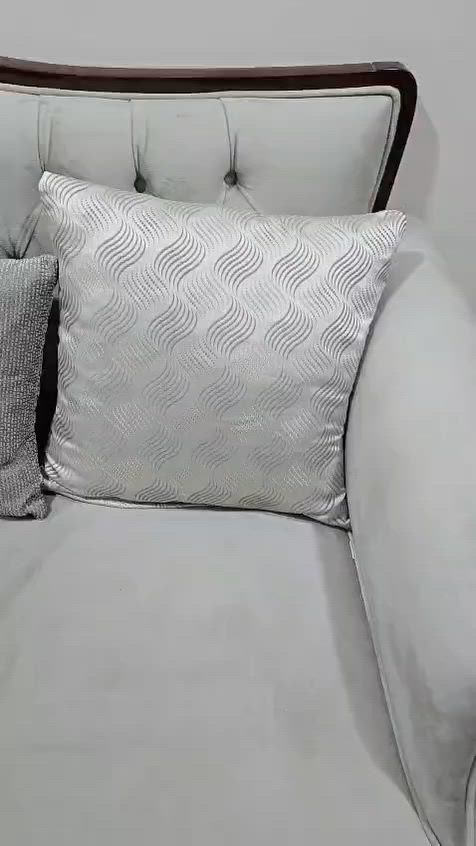 اثاث للبيع
التخم سعره 3 اونص مليون
وميز الطعام مع ست كراسي سعره مليون ونص
والباترينا سعرها مليونين
والمدفئه سعرها مليون 
وجميع الاثاث خشب طبيعي 
اشتريتهم من معرض الحسني سنتر في بغداد.
وجميع الاسعار قابله للتفاوض 
عنوانا البصره / مدينه النرجس السكنيه..
للاستعلام على الرقم *********** ☆
