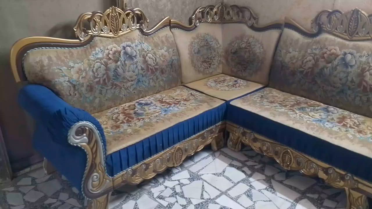 سلام عليكم للبيع غراض العنوان شهداء العبيدي رقم العبيدي ***********
