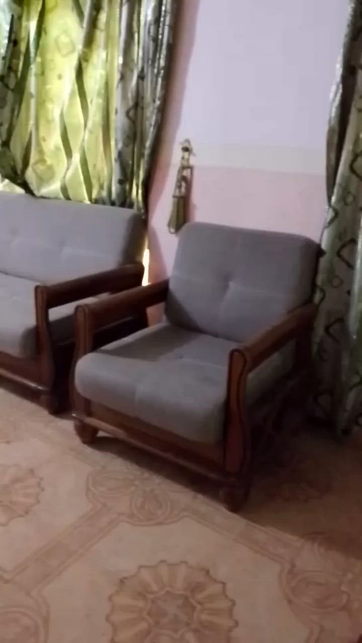 10 مقاعد مستعمل خشب صاج للبيع 300 بغداد
واتساب ***********
