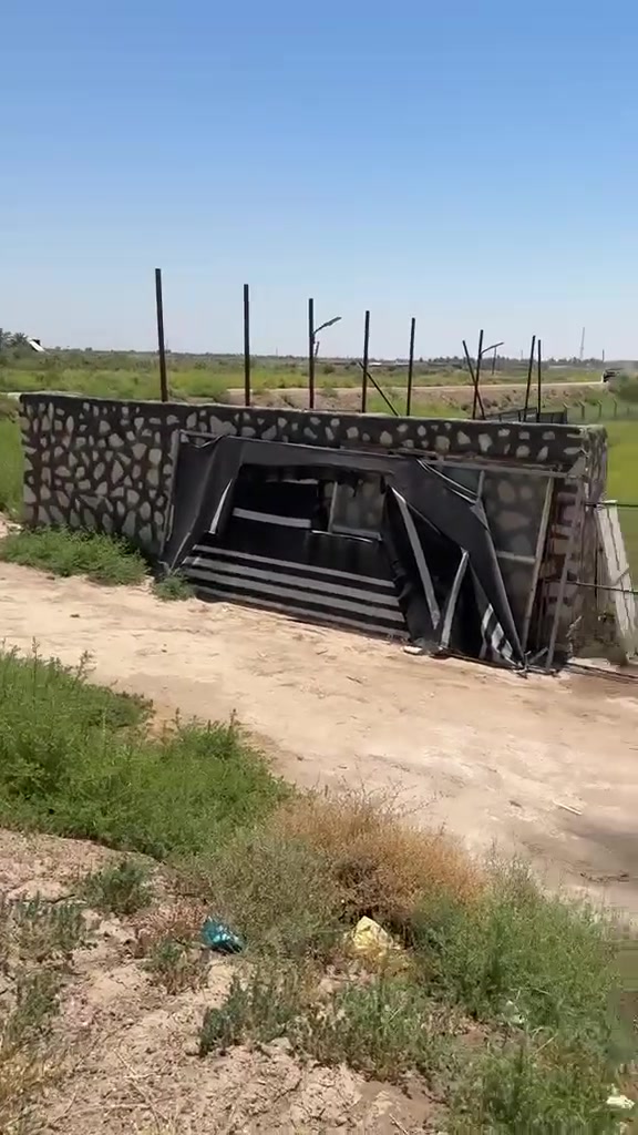 السلام عليكم دونم زراعي ركن باليوسفيه على شارع رئيسي ركن عل شارعين وخلفها شارع كذالك منطقه كلها مزارع واجه ١٤ وربع تقريبا ونزال ١٧٥ متر تصير بيها مزرعتين او ثلاثه 
للاستفساار 
***********
