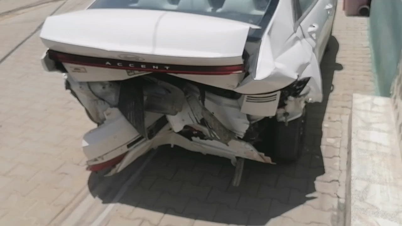 سلام عليكم
الله يجفيكم شر الحوادث اكسنت مديل ٢٠٢٥ رقم اربيل  ماشية ١٧ الف مكفولة قبل الحادث امس انضربت عندي ابيعها على ضربتها
***********
