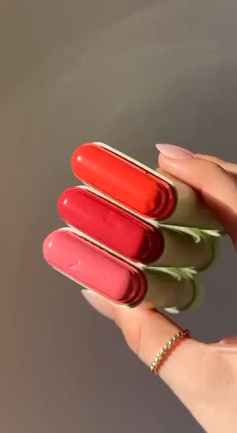 البلشر الشهير ستك من Pixi الي قالب السوشيال ميديا!
💅 ترطيب ولمعة تجنن وينطي لوك طبيعي ونازك للخدود والشفايف، ثابت وياج طول اليوم وميخطط.

🌸 الدلع والهيبة بمكان واحد وية بيكسي الأصلي.

📦 متوفر هسة بمتجر غزولة، اطلبي قطعتج عبر الخاص قبل لا تخلص الكمية 🦌💖

#اصلي 💯
#توصيل_سريع 🚗
#توصيل_لكافة_محافظات_العراق 🇮🇶
#متجر_عراقي
#ملابس_و_عطور
#كوزمتك
#تجميل_وعناية_بالبشرة 
#بغداد_البصرة
#ماركات_عالمية
#للحجز_او_الاستفسار_تنورونا_خاص 📞


**إذا كنت صاحب هذا الإعلان وتريد حذفه لأي سبب، رجاءا أرسل رسالة إلى الدعم الفني**