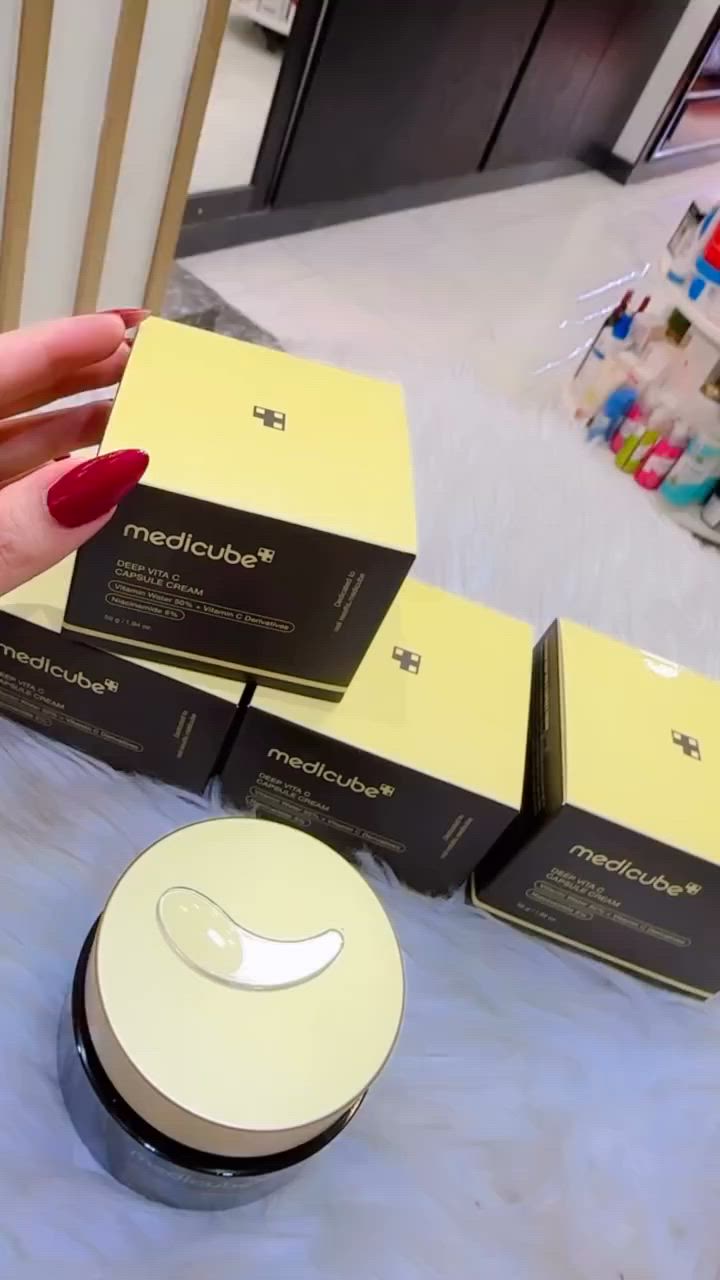 تعبتي من البقع والتصبغات يلي ما راحت مع ولا كريم
جربتيه ؟
بي كريم الكبسولات الفيتامينية من
Medicube

كبسولة بتدوب عالوجه وبتعطيكي إشراقة طبيعية
ـل الـ glass skin الكوري
طيب x تفتيح x توحيد لون البشرة
ناسب حتى للبشرة الحساسة
للحجز والاستفسار تواصل خاص 📩


**إذا كنت صاحب هذا الإعلان وتريد حذفه لأي سبب، رجاءا أرسل رسالة إلى الدعم الفني**
