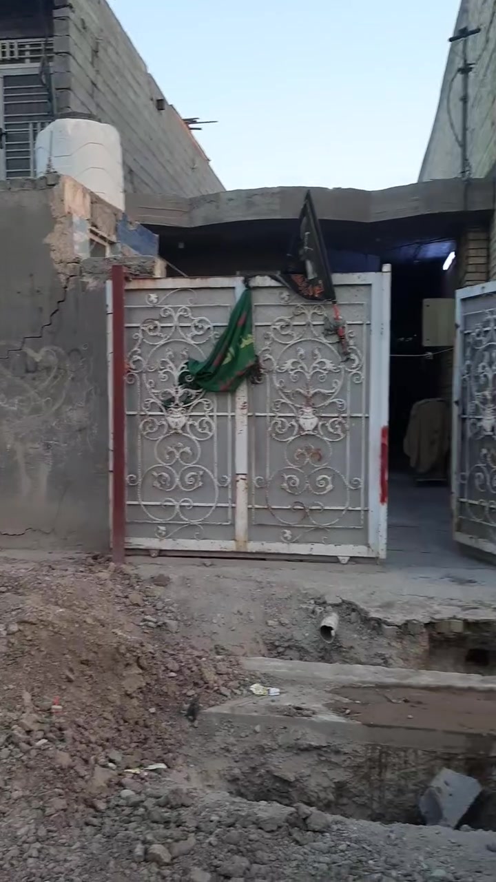 دار للبيع المساحة ١٢٥ م الواجهة ٥ والنزال ٢٥ المكان الزراعي مال حي المعوقين اللي بظهر حي الرئاسة السعر ٨٥ 
للإستفسار ***********

