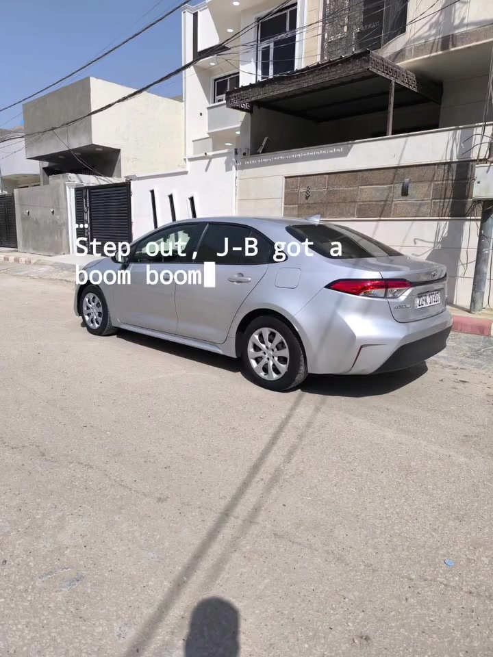 سلام عليكم كورلا 2023 LE (بانزين فقط)رقم اربيل  الجديد بأسمي عارضه 160$ بيها مجال بسيط السياره جديده ماشيه قليل 31mi محرك حجم 2000 مرغوب كير ومكينه كفاله بالشرط السياره مواصفات LE المعروفه شاشه كبيره / كار بلي / سايد بريك بصمه /رادار امامي / حساسات خلفيه اماميه / اوتو هولد / وبعد هواي مواصفات معروفه السياره حادث موضح بالصور الله شاهد عليه غير المحسن مااديرله   مكان السياره بابل  الاتصال :*********** حله بابل
