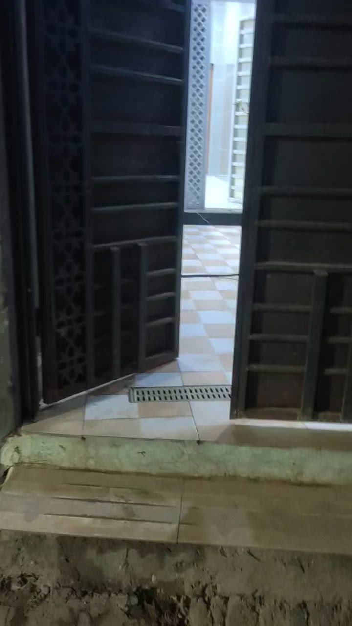 بيت زراعي بي وصل تطويب المهيدية قرب مدرست الرحمة ٢٠٠متر طابقين الطابق الاول استقبال مطبخ صالة غرفتين صحيات خارجية وداخلية الطابق الثاني صالة وغرفتين وصحيات للاستفسار مراسلة الرقم ***********

